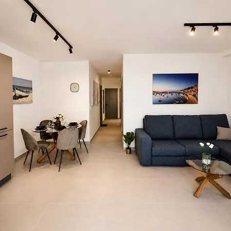 Veca 4 Brand New With Side Sea Views 세인트폴스베이