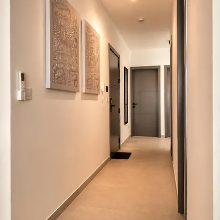 Veca 4 Brand New With Side Sea Views 아파트